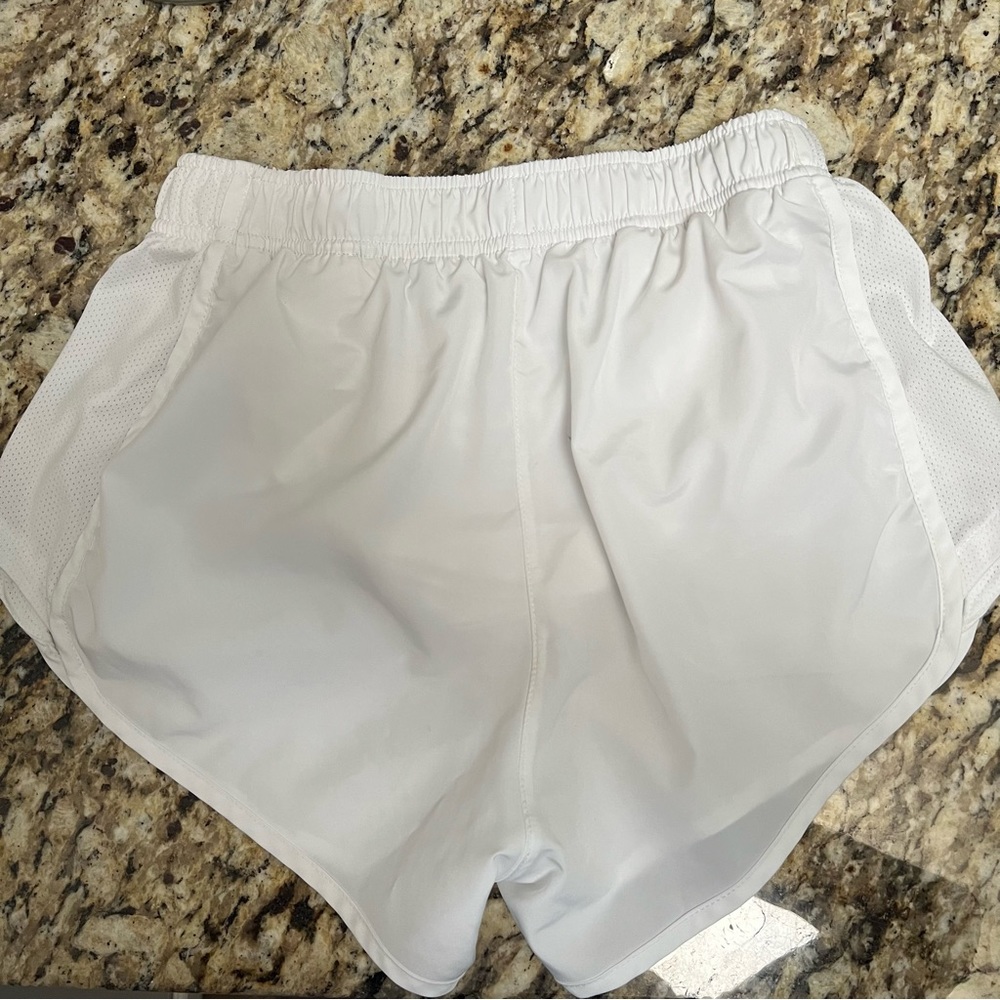 Nike Dri-Fit Shorts Women’s White Size Small - Picture 2 of 4